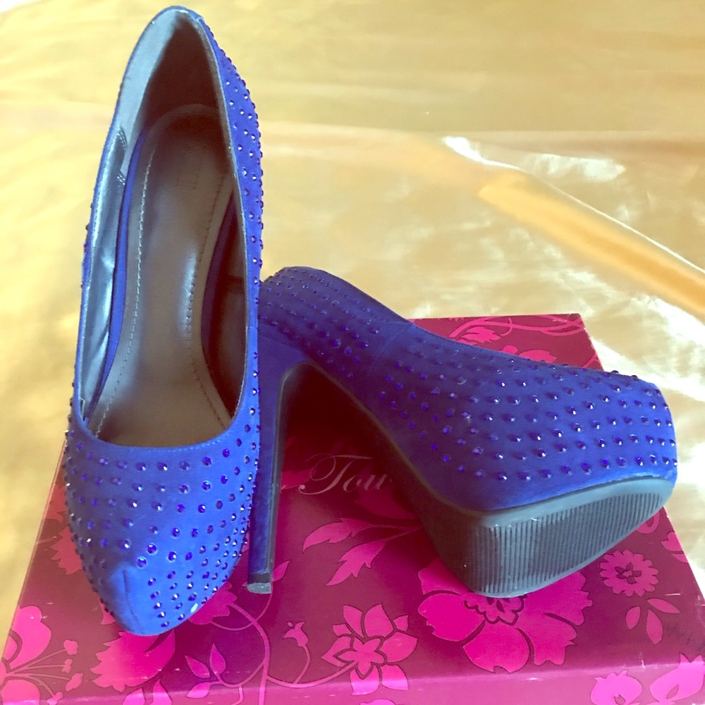 Blue stoned stilettos